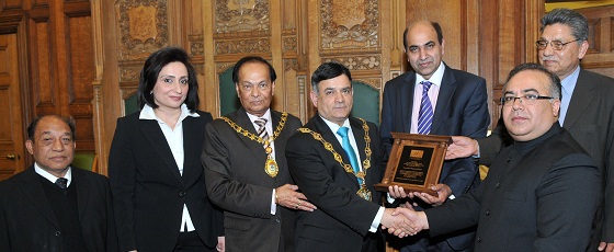 Weaver Rose award at Mayor's Parlour